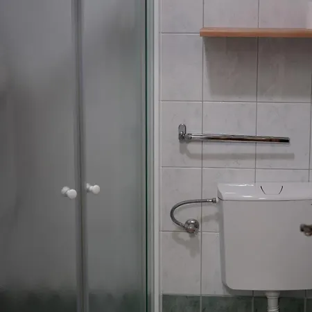 فندق مبيت وإفطار Miskar تسركنيتسا