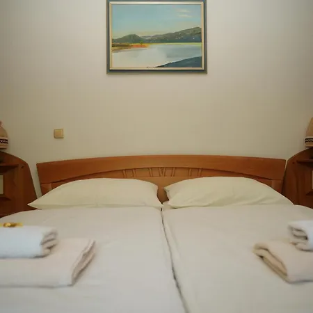 Miskar فندق مبيت وإفطار 3*