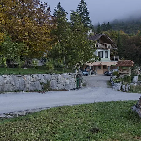 فندق مبيت وإفطار Miskar تسركنيتسا