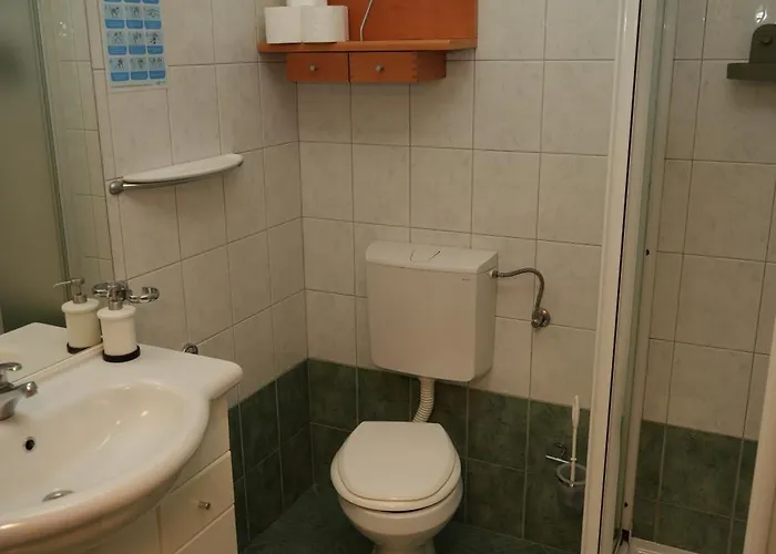 Miskar Bed & Breakfast 3*